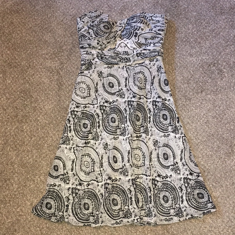 White House Black Market Strapless Dress